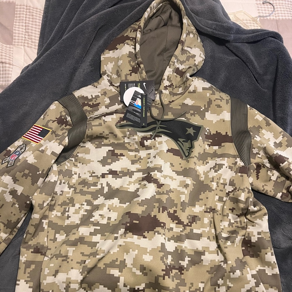 New England Patriots salute to service hoodie 2XL